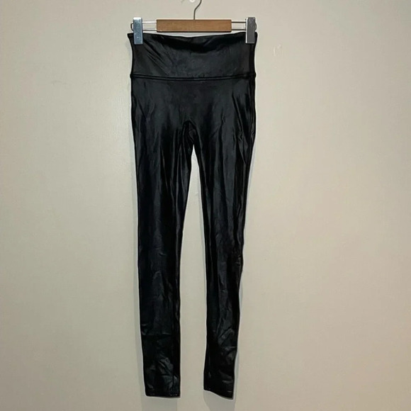 Spanx shape Faux Leather Leggings Black Size Small - Picture 1 of 6